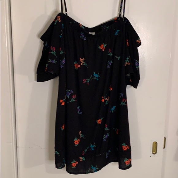 Buy 1 Get 1 FREE 🌸Old Navy Off the Shoulder Swing Top $$$BOGO🌸 - Picture 4 of 8